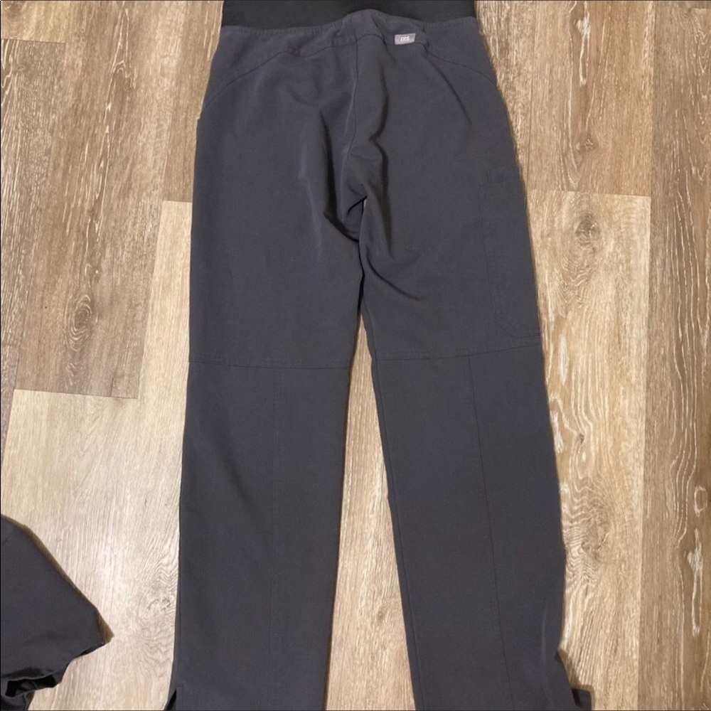 COPY - XXSP charcoal figs scrub bottom